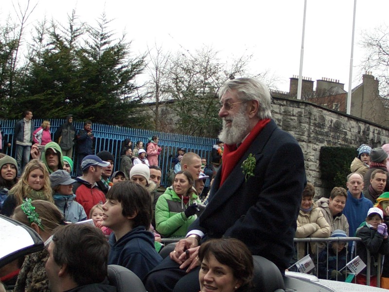 Rakk å få et lite glimt av  Ronald 'Ronnie' Drew . Kjent for oss gjennom The Dubliners med sin spesielle mørke stemme. Født 16.09.34 - 16.08.2008.
